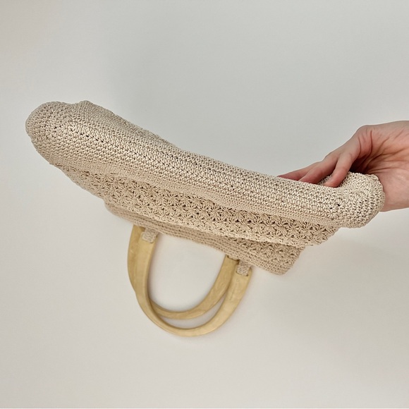 Vintage white cream crochet handbag summer vacation beach purse acetate handles - Picture 11 of 14